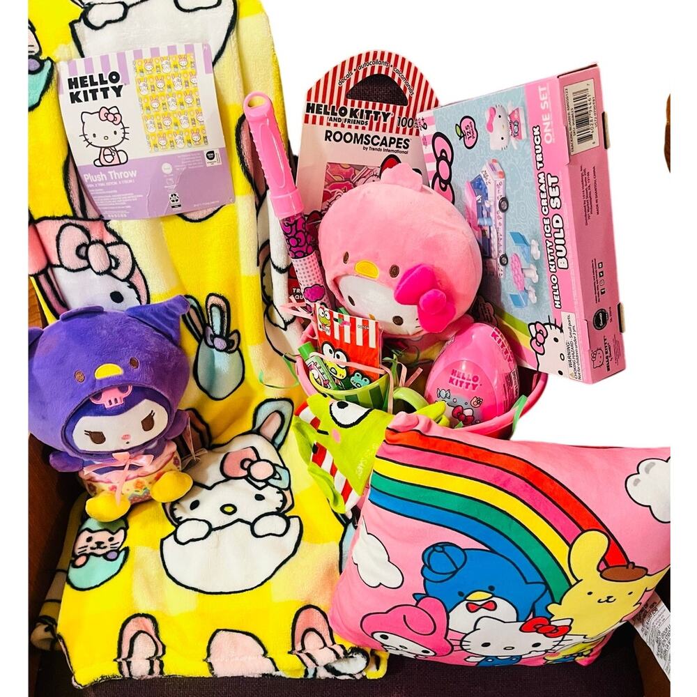Hello kitty cute Easter Bundle with Kuromi dressed as baby chicks 50 x 70 throw